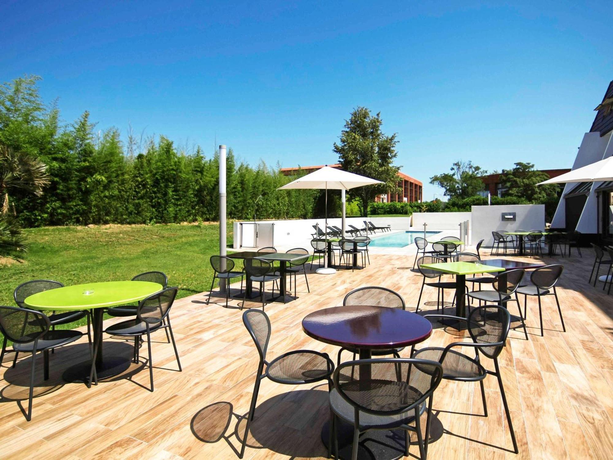 Hotel Ibis Styles Toulouse Labège Exterior foto